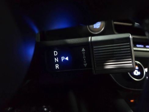 Used 2025 Hyundai Sonata Limited FWD image 25