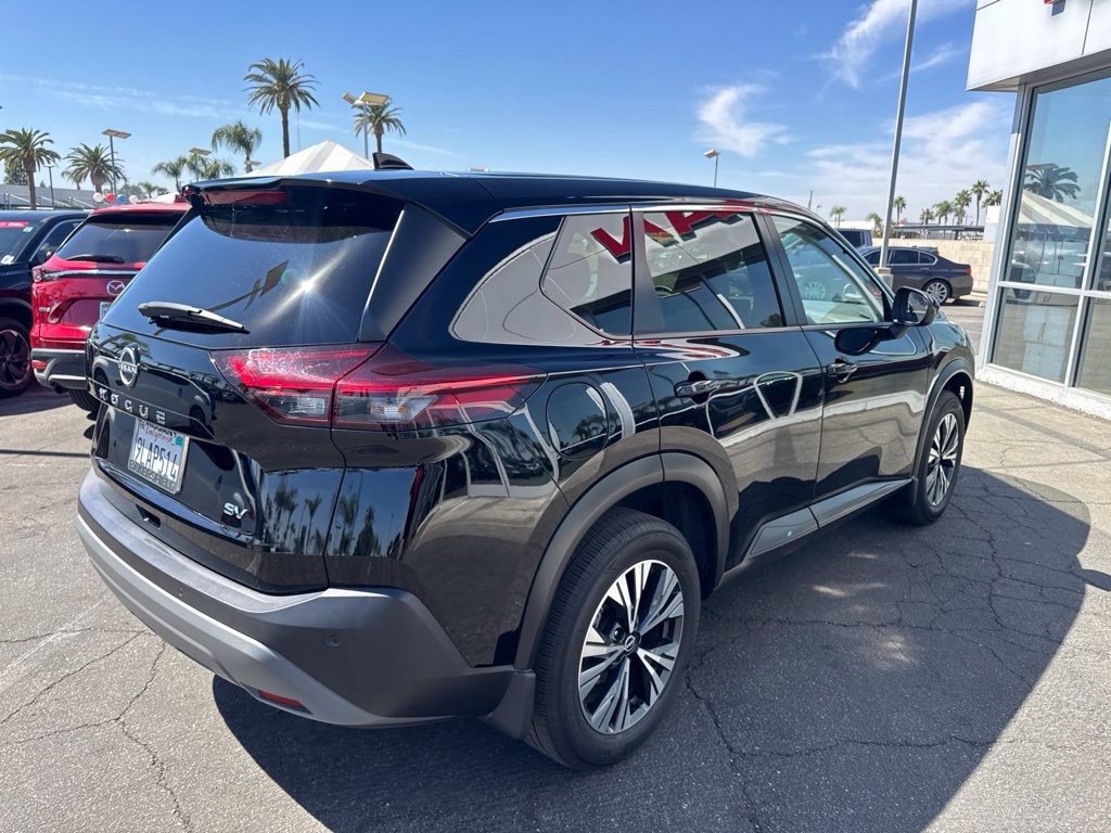 Used 2023 Nissan Rogue SV FWD image 4