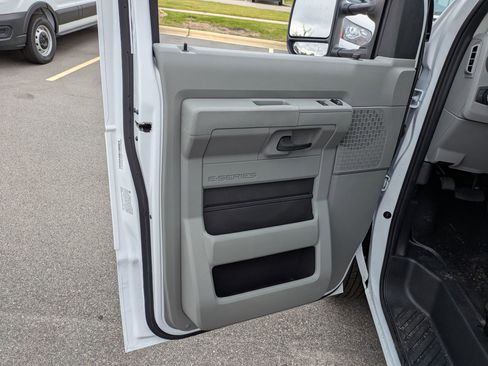 New 2026 Ford E-350 and Econoline 350 Super Duty w/ Power Equipment Group image 13