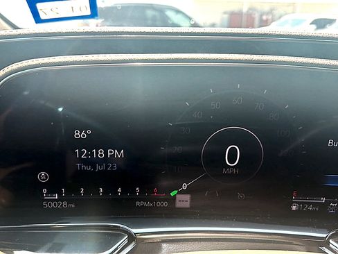 Used 2021 Cadillac Escalade Premium Luxury AWD/4WD image 7