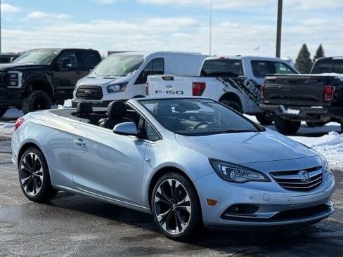 Used 2017 Buick Cascada Premium image 2