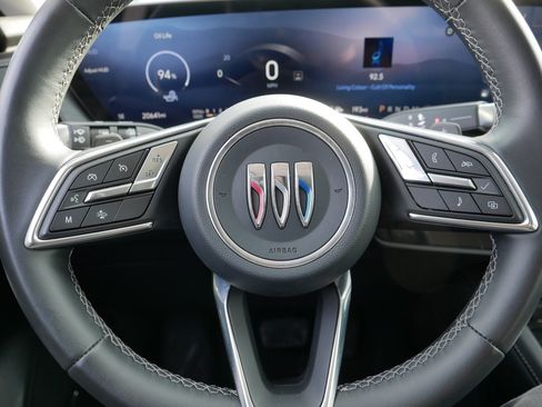 Used 2025 Buick Envision Preferred image 25