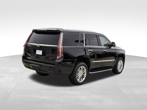 Used 2017 Cadillac Escalade 4WD image 4