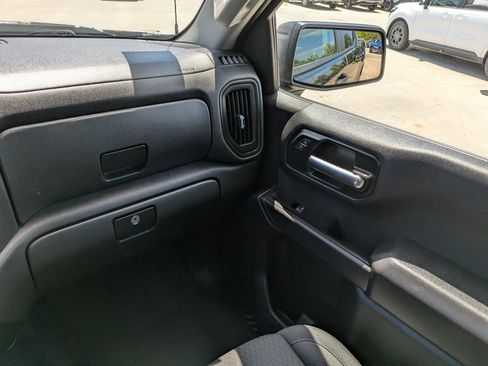 Used 2025 Chevrolet Silverado 1500 Custom RWD image 17