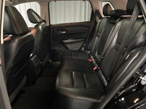 Used 2022 Nissan Rogue SV w/ SV Premium Package image 22