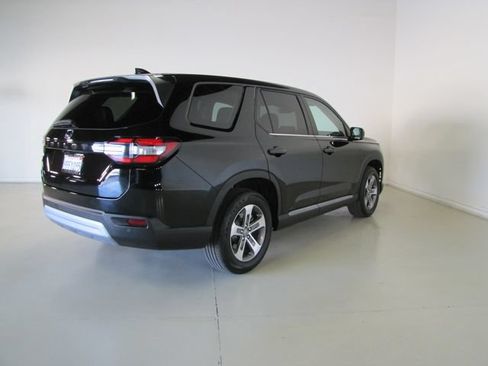Certified 2025 Honda Pilot EX-L image 24