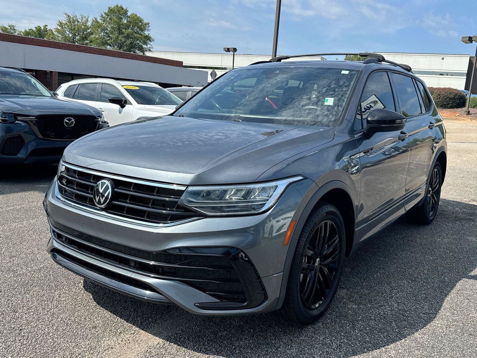 Used 2022 Volkswagen Tiguan SE R-Line AWD/4WD image 23