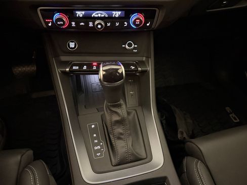 Certified 2025 Audi Q3 2.0T Premium w/ Convenience Package AWD/4WD image 17