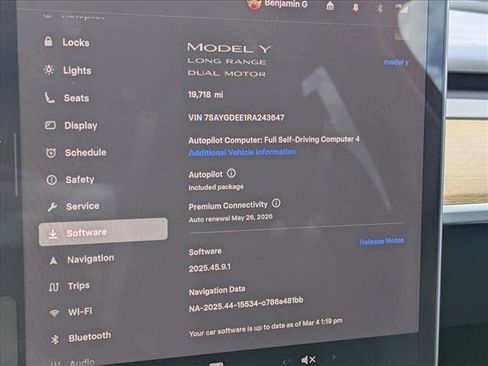 Used 2024 Tesla Model Y Long Range image 12