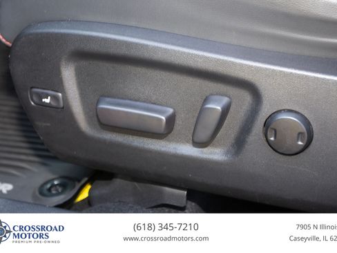Used 2019 Toyota Highlander SE AWD/4WD image 20
