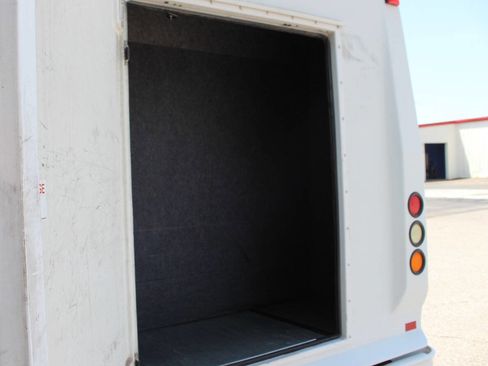 Used 2013 Ford E-450 and Econoline 450 Super Duty w/ Shuttle Bus Prep Pkg RWD image 29