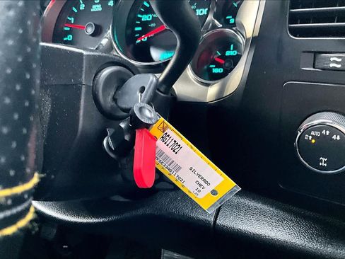 Used 2010 Chevrolet Silverado 1500 LT w/ Power Pack Plus image 12