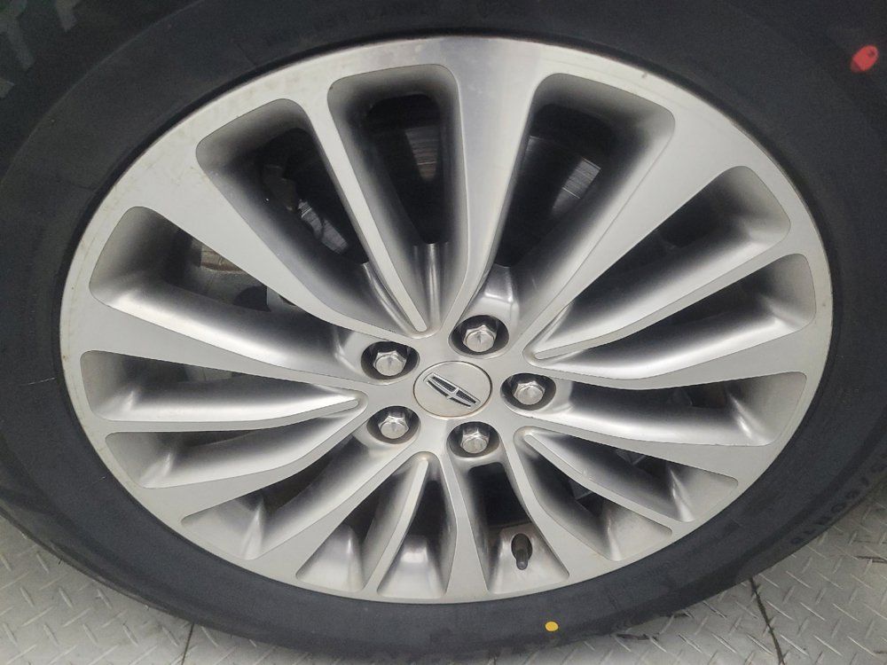Used 2016 Lincoln MKX Select w/ Select Plus Package FWD image 31