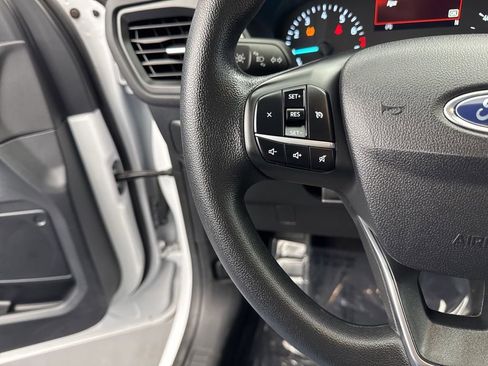 Used 2022 Ford Escape SE FWD image 23