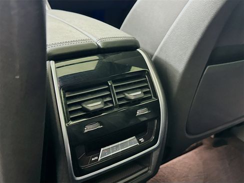 Used 2020 BMW X6 xDrive40i w/ Premium Package image 27