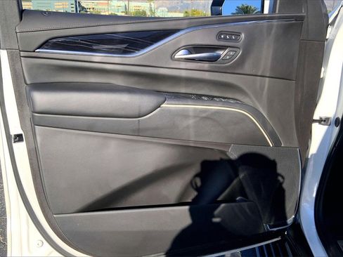 Certified 2024 Cadillac Escalade ESV V w/ LPO, ONYX Package image 21