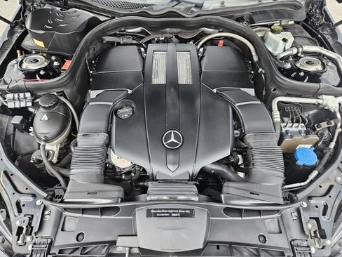 Used 2015 Mercedes-Benz E 400 Sedan image 30
