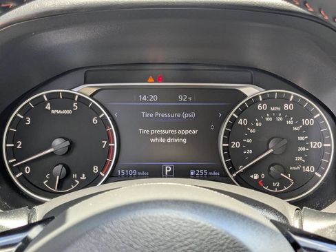 Used 2025 Nissan Altima 2.5 SR FWD image 17