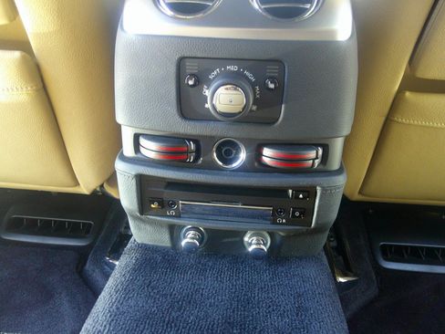 Used 2013 Rolls-Royce Ghost RWD image 81