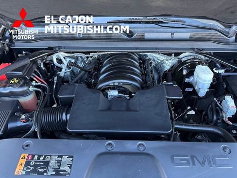 Used 2017 GMC Yukon SLE w/ SLE Value Package image 20