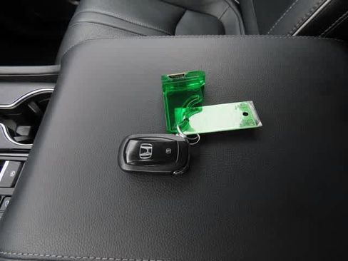 Used 2023 Honda Pilot Elite image 34