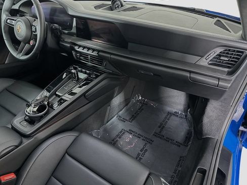 Certified 2025 Porsche 911 Carrera 4 GTS AWD/4WD image 27