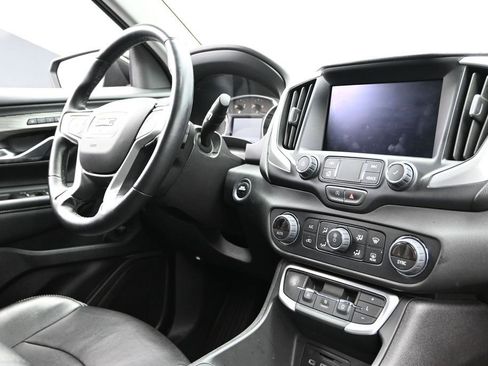Used 2024 GMC Terrain SLT AWD/4WD image 16