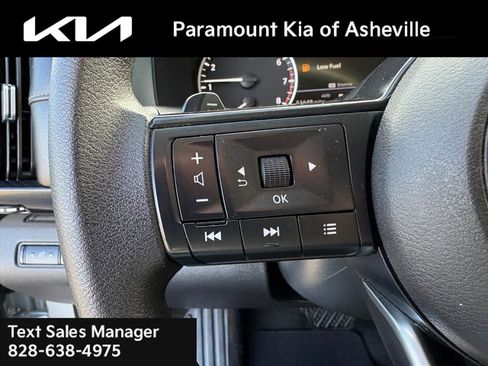 Used 2024 Nissan Pathfinder S image 13