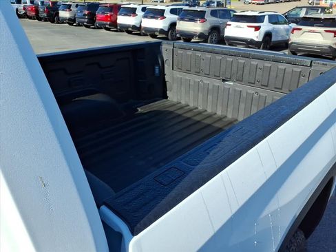 New 2026 GMC Sierra 1500 AT4 w/ AT4 Premium Package AWD/4WD image 14