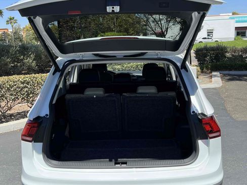 Used 2022 Volkswagen Tiguan SE FWD image 69