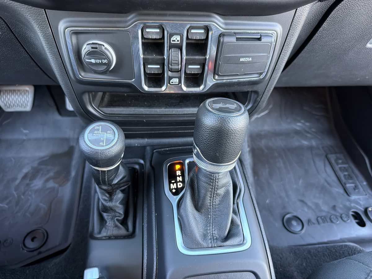 Used 2023 Jeep Wrangler Unlimited w/ 8.4" Radio Group AWD/4WD image 29