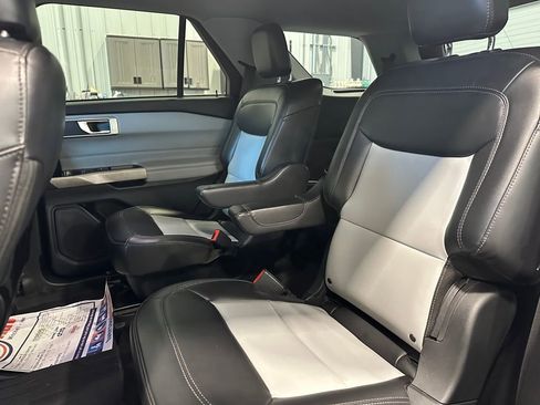 Used 2023 Ford Explorer XLT w/ Equipment Group 202A image 26