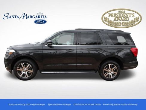 Certified 2023 Ford Expedition XLT image 1
