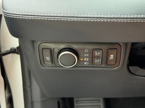 Used 2024 Ford Mustang Mach-E Select w/ Comfort Package Lite image 16