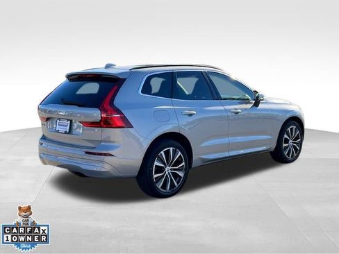 Used 2022 Volvo XC60 B5 Momentum w/ Protection Package Premier image 5