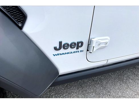 Used 2023 Jeep Wrangler Unlimited w/ 8.4" Radio Group AWD/4WD image 39