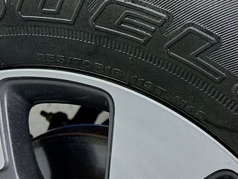 Used 2018 Jeep Wrangler Unlimited Sahara image 33