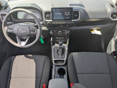 New 2025 Hyundai Venue SEL image 16