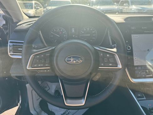 Used 2025 Subaru Outback Touring AWD/4WD image 5