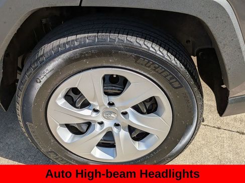 Used 2024 Toyota RAV4 LE AWD/4WD image 12