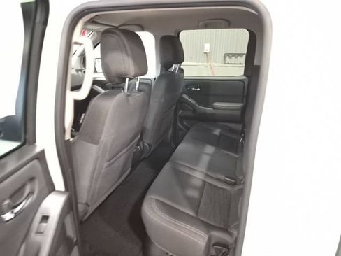 Certified 2022 Nissan Frontier SV AWD/4WD image 12