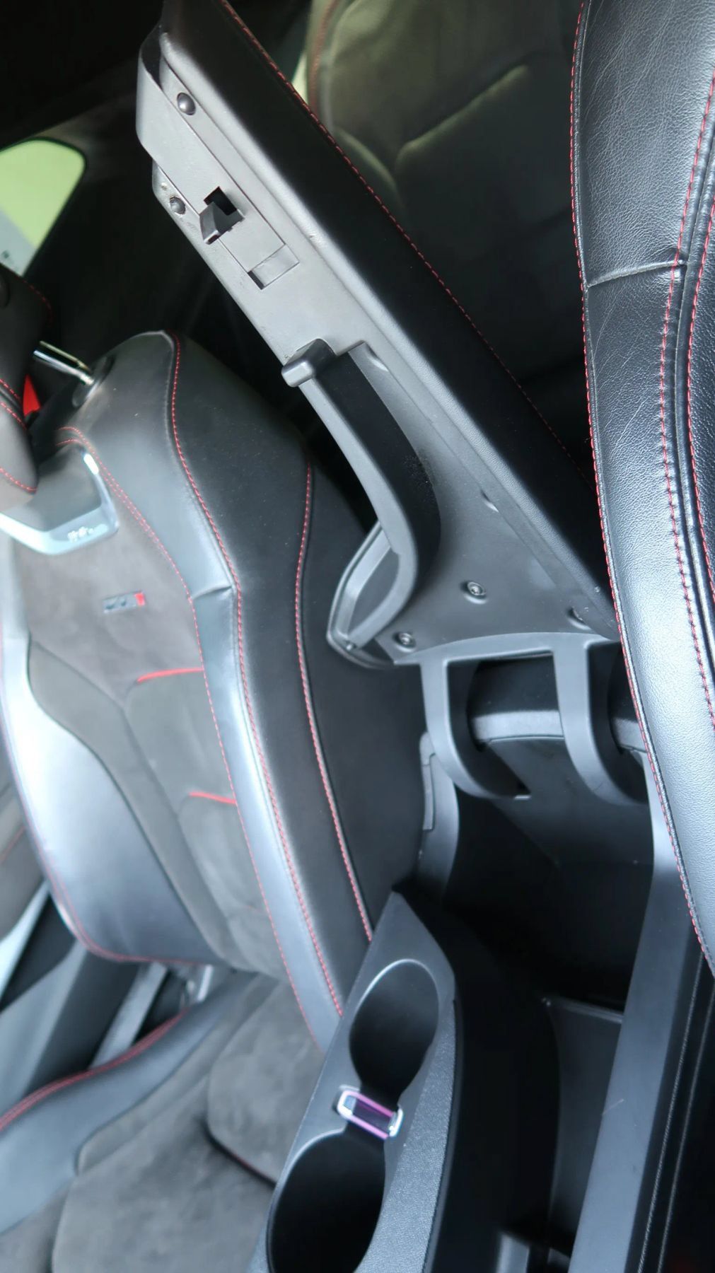 Used 2018 Chevrolet Camaro ZL1 RWD image 30
