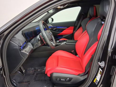 Used 2025 BMW M5 w/ Carbon Package image 3