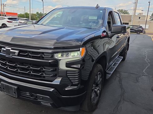 Used 2022 Chevrolet Silverado 1500 RST w/ Z71 Off-Road Package AWD/4WD image 8