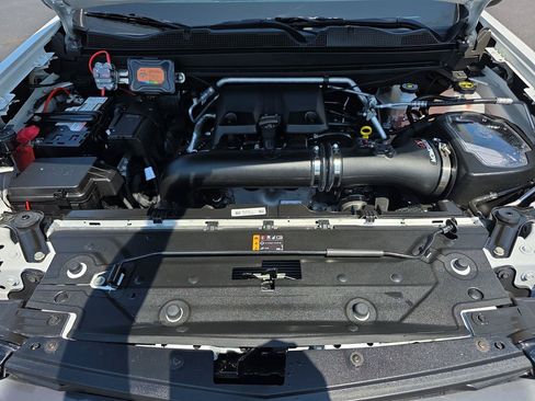Used 2024 Chevrolet Colorado LT w/ LT Convenience Package II RWD image 13
