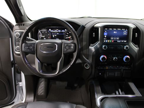 Used 2022 GMC Sierra 2500 Denali image 2
