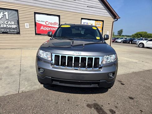 Used 2012 Jeep Grand Cherokee Laredo image 2