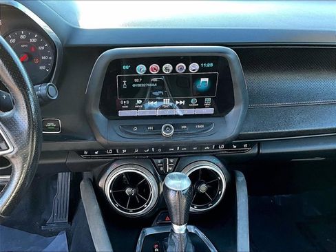 Used 2017 Chevrolet Camaro LT image 8