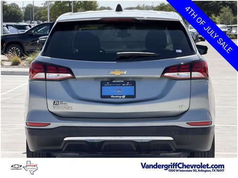 Used 2023 Chevrolet Equinox LT w/ Driver Convenience Package FWD image 5