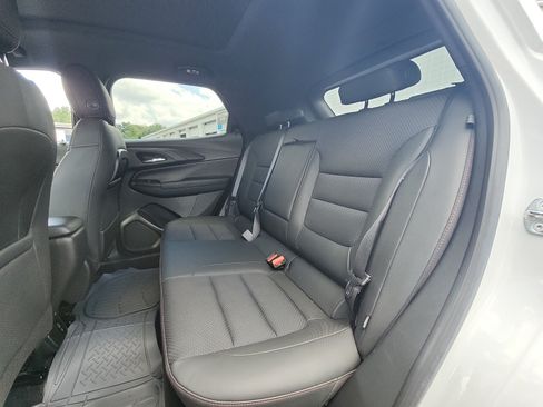 Used 2023 Chevrolet TrailBlazer RS w/ Sun and Liftgate Package AWD/4WD image 23